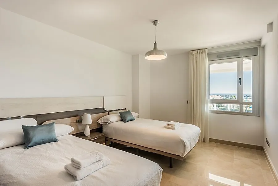 Aqua Apartments Vento, Marbella 3*,